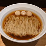 NIBOSHI MANIA - えといりこの焦がし醤油蕎麦の麺のどんぶり＋うずら味玉