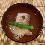 御料理 寺沢 - 甘鯛と海老真薯と陸蓮根に花びら茸の椀物