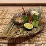 御料理 寺沢 - 夏豆､烏賊飯､白桃の白和え､栄螺の壷焼､風干しされた鮎に薑に酢橘