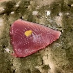 鮨桂太 - カツオ(辛子と塩)