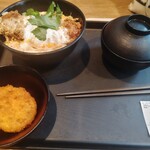 松のや - カツ丼＆コロッケ