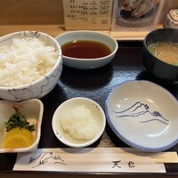 てんぷら天松 日本橋店 - ご飯・味噌汁・香の物（2024年8月22日撮影）