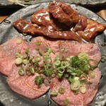 肉の青木商店 - 塩タンもvolumeがあって美味しそう^ ^