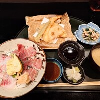 逸品料理屋 流石 - インド鮪と真鯛の胡麻だれ丼セット