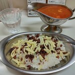 かれーの店 うどん  - すーぷかれー  にんにくぽーく1200円､かれー大盛り100円､スパイシー挽肉200円､チーズトッピング100円｡  合計1600円。豊かで恍惚のカレータイムが楽しめる。