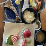 三崎「魚市場食堂」 - 