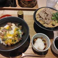 僧伽小野 京都浄教寺 - 七谷鴨親子丼と穴子とろろ付き冷たい蕎麦