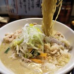 麺の風 祥気 - 牛ホルモン湯麺麺リフト