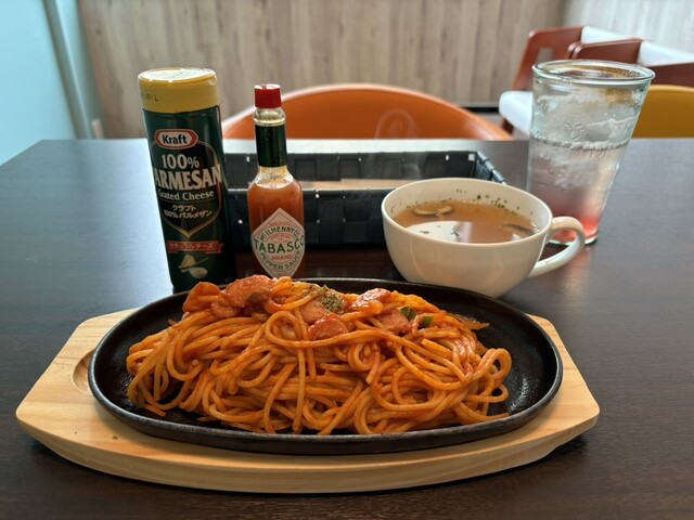 ゴルフカフェ&バー エブリワン 帯広 | カフェ・バー