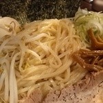 らぁ麺 三軒屋 - アップです。