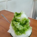 大西商店 - 宇治金時。美しい。あんこは中に。