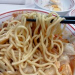 蒙古タンメン中本 - 中太ストレート麺