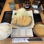 とんかつ いわい - 特選ロースかつ定食