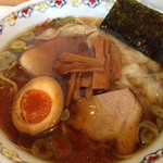 東京荻窪中華そば　春木屋 めんめん - 特製中華そば 950円