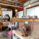 スパイス・ツリー - 店内、独特なレトロ感