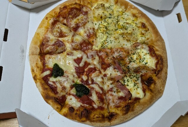 ピザハット 仙台西公園通り店（Pizza Hut） - 北四番丁（ピザ）