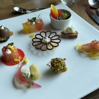 DINING & BAR TABLE 9 TOKYO - 