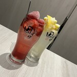 めしや因すけ - 「まるごと自家製サワー(イチゴ、グレープフルーツ）」（2024.8/21）各729円