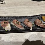 めしや因すけ - 大判道産和牛 ブリスケの炙り肉寿司 4貫盛り