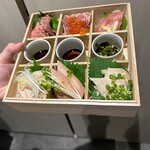 めしや因すけ - 特選肉刺し 重箱六種盛り合わせ