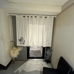 めしや因すけ - 店舗入口