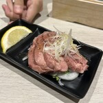 めしや因すけ - 「牛タン刺し」（2024.8/21）1,299円