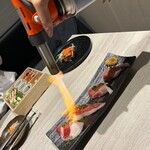 めしや因すけ - 大判道産和牛 ブリスケの炙り肉寿司 4貫盛り