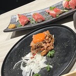 めしや因すけ - 道産和牛の炙らないユッケ風　極濃卵黄