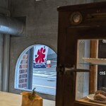 MISO - 雰囲気が出てるアーチの窓。