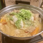 やきとりの一平 中島本店 - 超柔らかい「もつ煮込み」　１つで2人分け合える量