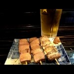 焼鳥 あばれん坊 - レバテキ…右のはナンコツ？こりこり。