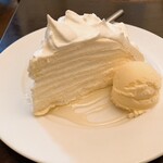 パルファン - フロマージュブランムースのミルクレープ