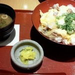 臼臼三ノ宮 - 親子丼