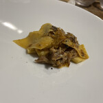 Motivo ワインと料理 - 豚さんと牛蒡のパッケリ