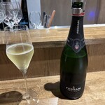 Motivo ワインと料理 - スパークリングワイン