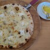 イタリア料理 ITALO - クワトロフォルマッジとはちみつ