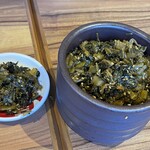 ずんどう屋 岸和田春木店 - 高菜は食べ放題なので　ちょっと摘みながら