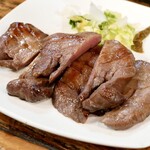 一隆 - 牛タン焼定食 6切れ※