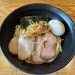 龍旗信 - (❀^ω^)ﾉﾞ麺の丼