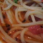 Basuteto Kafe - 真っ赤なトマトスープ、パスタはつるつる