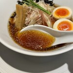 酒肴場 屯 - がごめ昆布水と煮干しの旨みをパンチのある醤油のカエシでまとめた逸品