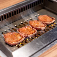 焼肉うしごろ 銀座店 - 究極の黒タン 厚切り  