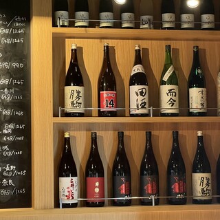 豊富なナチュールワインリストと日替わり厳選日本酒