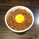 錦糸町中華そば さん式 - 卵黄そぼろ丼