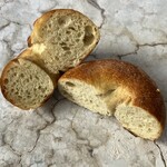 パンストック - ベーグル 248円　断面