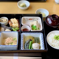 京懐石とゆば料理 松山閣 JR京都伊勢丹店 - ゆば桶付き彩り京弁当