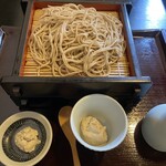 Shinshu Soba Dokoro Kirisato - 胡桃醬蕎麥麵沒有大碗，底下是兩層冷蕎麥，前面的胡桃醬可以用湯汁調和後享用。