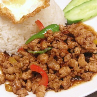 タイ料理 タァナムタイ_2