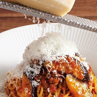 お客様の目の前で仕上げる『ライブ感』！