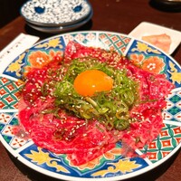 焼肉 にくだらけ - 田村牛の炙りユッケ